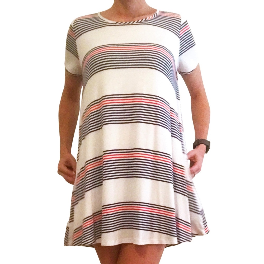 New! Stretchy t-shirt swing dress with pockets!